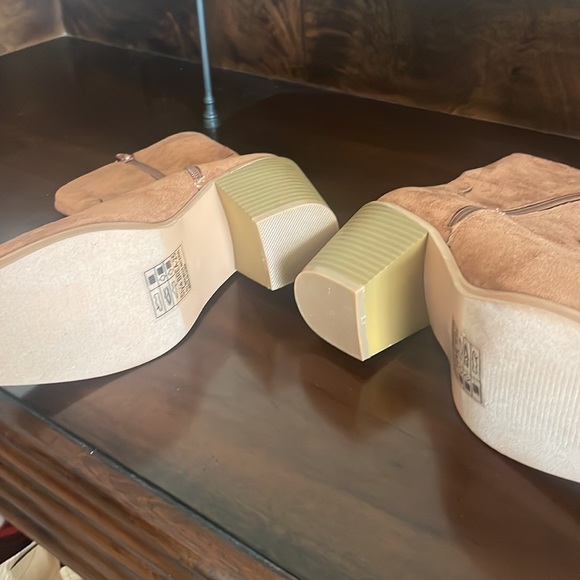 These are brand new sorry I do not have the box but they are really nice ! - Picture 5 of 8